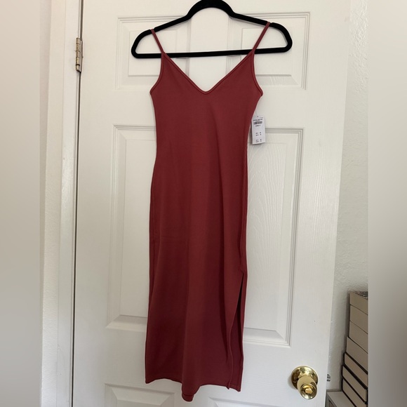 Abercrombie & Fitch Ribbed Midi Dress in Terracotta - Picture 1 of 6